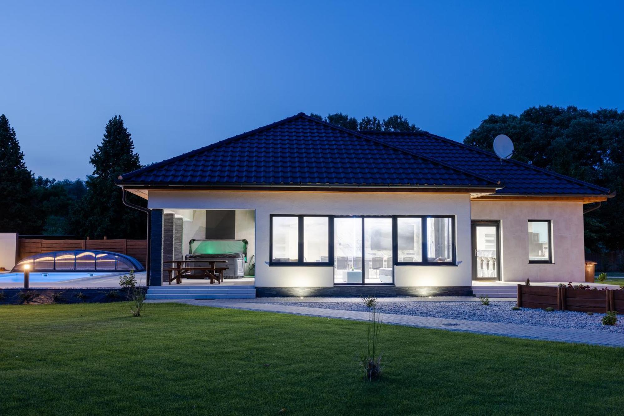 Mitosz Apartman Gyomaendrőd Esterno foto